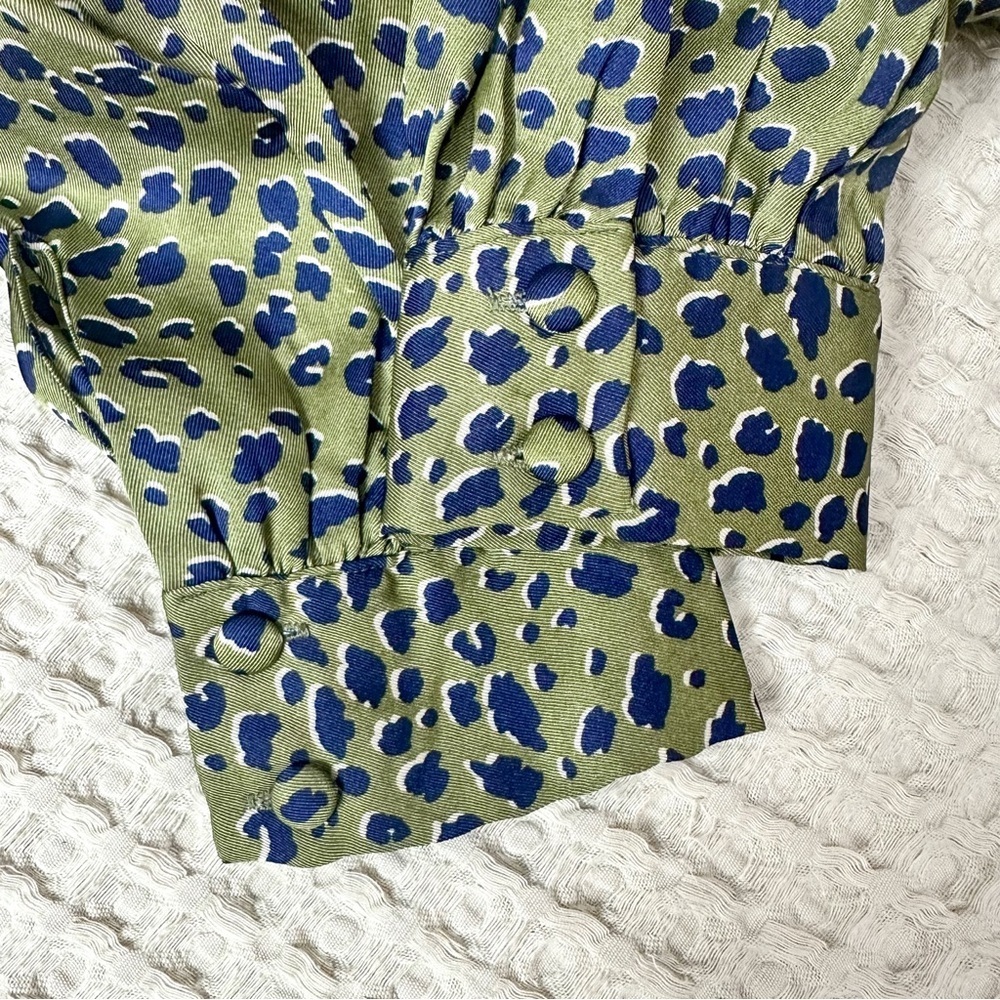 Smock Leopard Print Olive Green Chic Ruffle Peplum Puff Sleeves Blouse - Picture 7 of 8